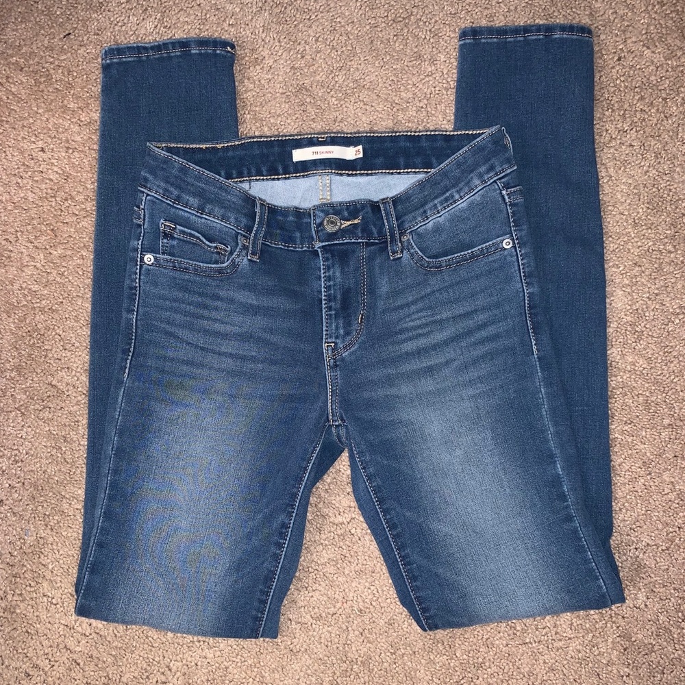 Women’s Levi’s 711 skinny jeans